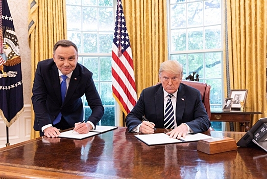 Трамп тянет на дно проамериканскую Польшу