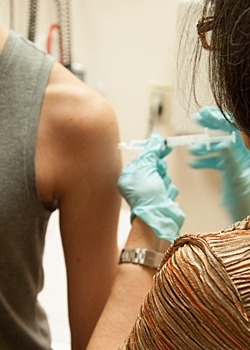 В Австралии авиакомпания обяжет всех сотрудников привиться от COVID-19