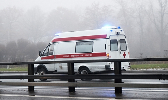 Пассажирский автобус съехал в кювет под Калининградом