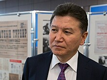 Илюмжинов лишился полномочий президента ФИДЕ