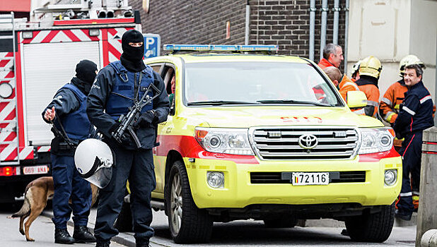 Бельгийская полиция ищет бомбы в трех школах Антверпена