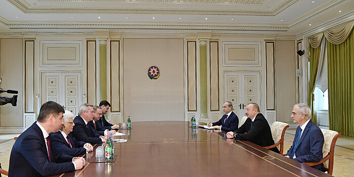 Ильхам Алиев обсудил с губернатором Ростовской области сотрудничество