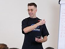 Суд запретил курсы пикап-коуча Алекса Лесли