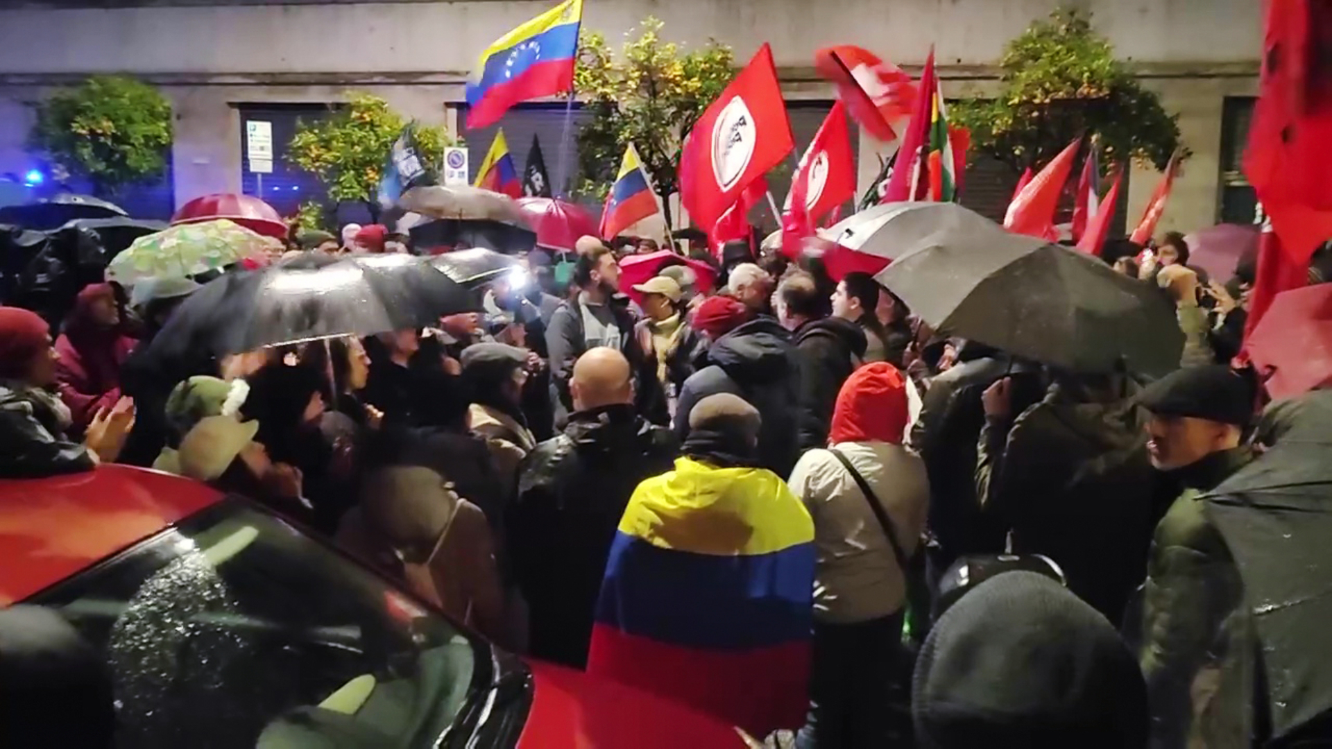 Стало известно, есть ли жертвы среди россиян после ударов по Каракасу