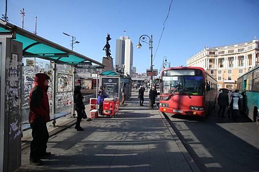 Во Владивостоке 10 автобусов были сняты с маршрутов