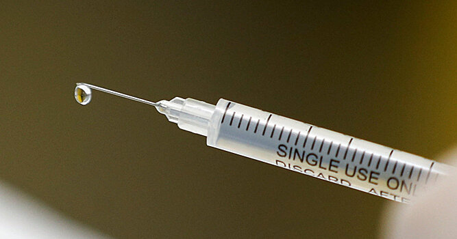 CNN (США): Национальные институты здравоохранения «серьезно обеспокоены» побочными эффектами коронавирусной вакцины фирмы «АстраЗенека»