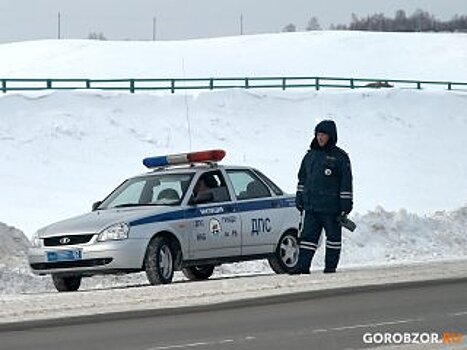 В Башкирии из-за непогоды увеличили число экипажей ДПС на дорогах