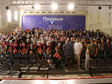 Во Владимирской области полицейские, общественники и волонтеры «Движения Первых» провели «Зарядку со стражем порядка» в спортивном лагере «Олимп»