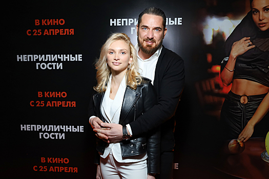 Не скрывала округлившийся живот: Курбан Омаров появился на публике с беременной женой