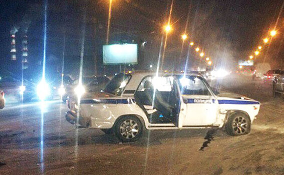 Машина ДПС устроила массовый завал в Новосибирске