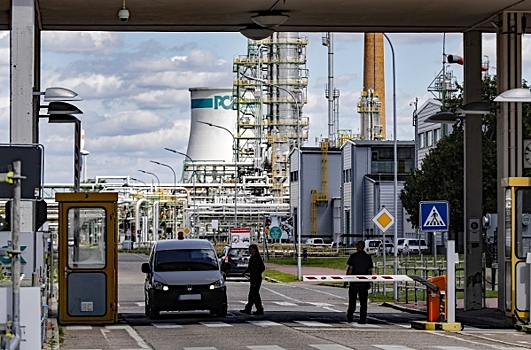 Казахстан в 2023 году поставит в Германию через Россию около 900 тысяч тонн нефти