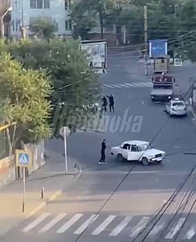 Один полицейский погиб и шестеро ранены при нападении на пост ДПС в Махачкале