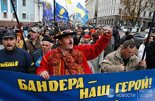 1991-1993: украинско-бандеровское лобби берет под контроль внешнюю политику США. Конец политики сдерживания