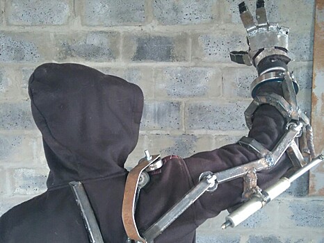 Инженер в тверской глубинке создает недорогие экзоскелеты, чтобы помочь парализованным людям