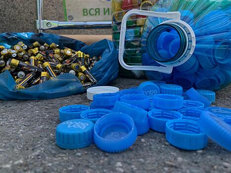 В Новосибирске на деньги от вторсырья были куплены 6 детских слуховых аппаратов