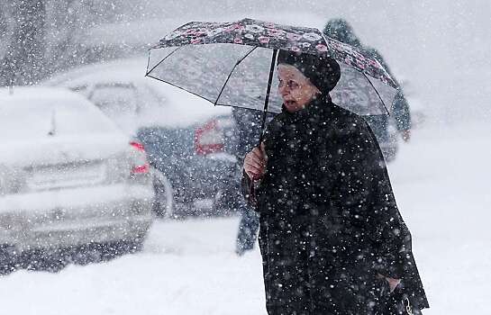 Снегопад не остановил Москву