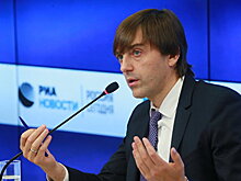 Глава Рособрнадзора заявил о необходимости единой системы оценки учителей