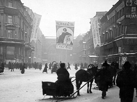 Женский взгляд на разлом России. О чем книга княгини Лобановой-Ростовской?