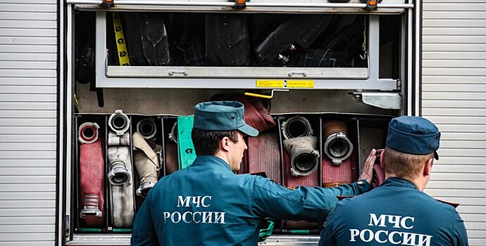 Очевидцы сообщили о взрыве на химическом заводе в Санкт-Петербурге