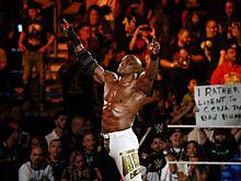 Непобеждённый боец Bellator и бывший чемпион WWE стал членом ростера AEW