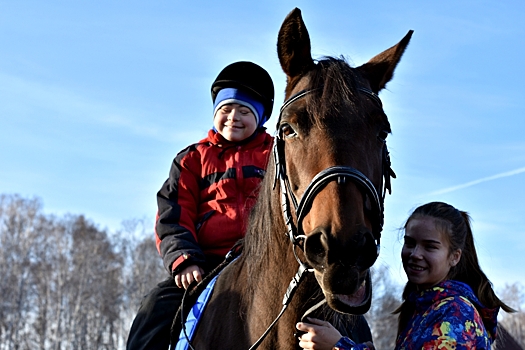 Стать увереннее и завоевать медали особым детям Челябинской области помогает «Добрая лошадка»