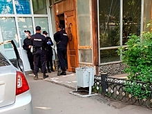 Россиян заперли без еды и лекарств