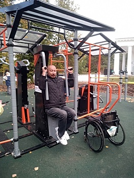Т Плюс построила в Дзержинске спортивную площадку для людей с ограниченными возможностями здоровья