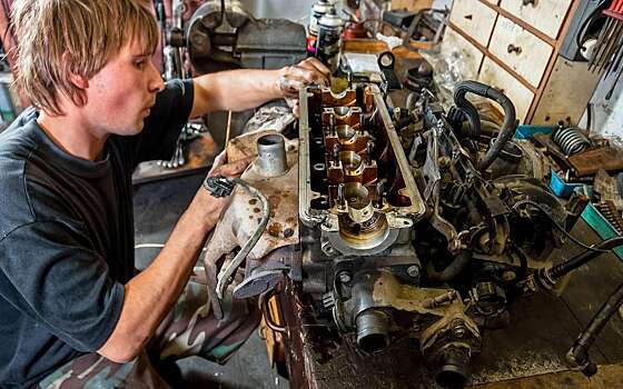 Перегрев двигателя может быть вызван загрязнением радиаторов