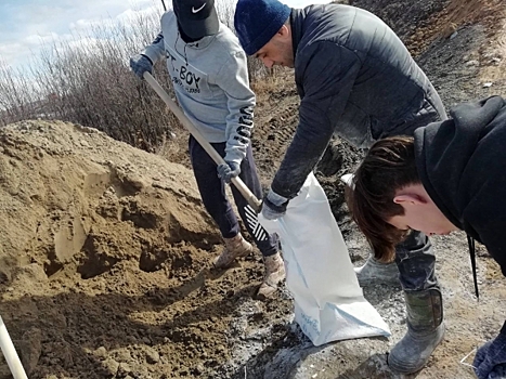 В Тюменской области добровольцы вышли противостоять большой воде