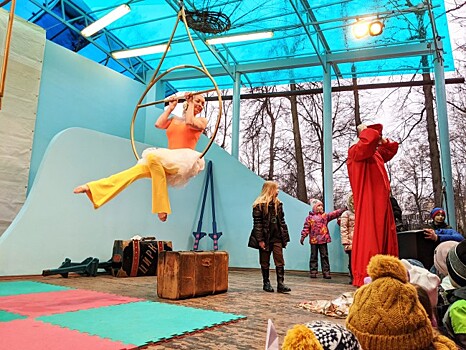 В Детском парке «Фили» выступила балерина Анастасия Волочкова