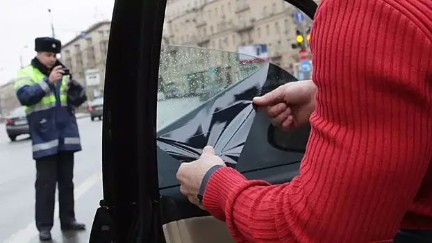 Казахстанский депутат предложил ввести «платную тонировку»