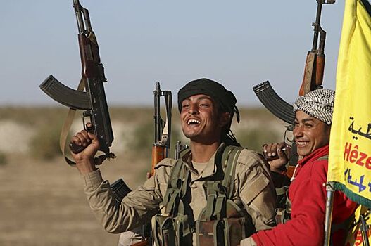 Курды сообщают о переброске к турецко-сирийской границе войск США