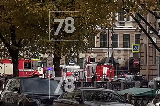 78: в здании ЗакСа в Петербурге горел брезент в шахте лифта