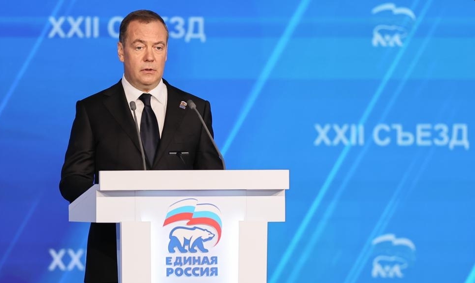 Медведев допустил появление в составе России новых регионов