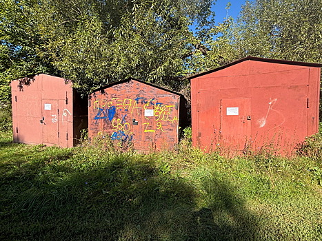 Собственникам забора и гаражей придется подтвердить право на землю