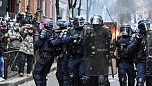 Митинг в Париже перерос в массовые беспорядки