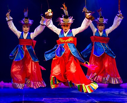 Культурные традиции народов Бурятии, Монголии и Сибири: в Сочи выступит знаменитый театр танца «Байкал»