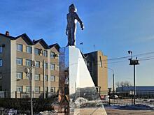 «Беременная» женщина-космонавт и «украденное» солнце. В Челябинске провалена реконструкция одного из самых больших парков