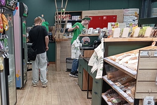 Почти все поставщики «ЖизньМарта» досрочно открылись после массовых отравлений