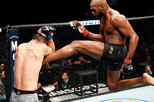 UFC 282, Джон Джонс хочет выступить, карьера американского бойца, допинговый скандал, пауза в карьере