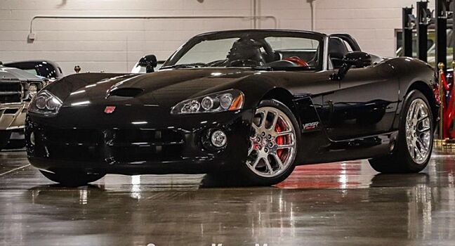 На продажу выставили 16-летний Dodge Viper с 990-сильным двигателем