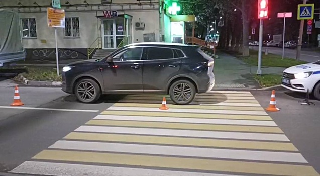 Иномарка сбила подростка на пешеходном переходе в Нижнем Новгороде