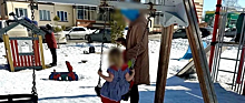 В Новосибирске гулявшую без верхней одежды девочку поместили в социальный центр