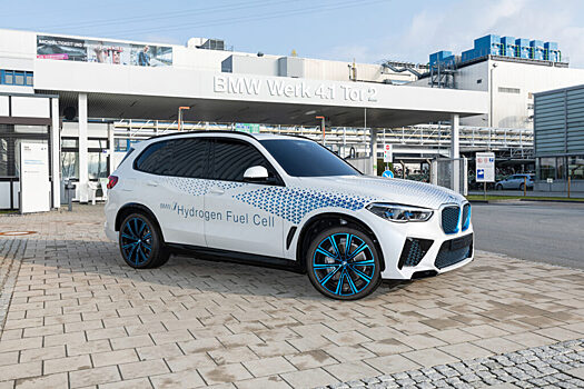 Водородный BMW X5 появится в 2022 году