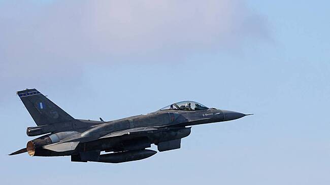 НАТО экстренно собралось отправить F-16 для разведки у российской границы