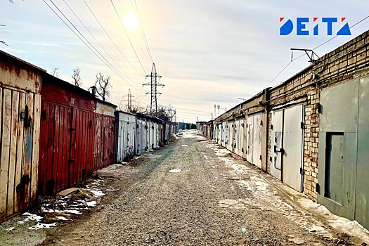 Подвалы гаражей затопило во Владивостоке во время работ на ливневой канализации