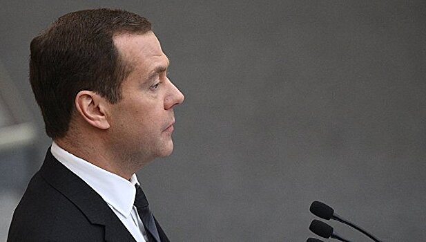 Медведев уволил замглавы Рособрнадзора