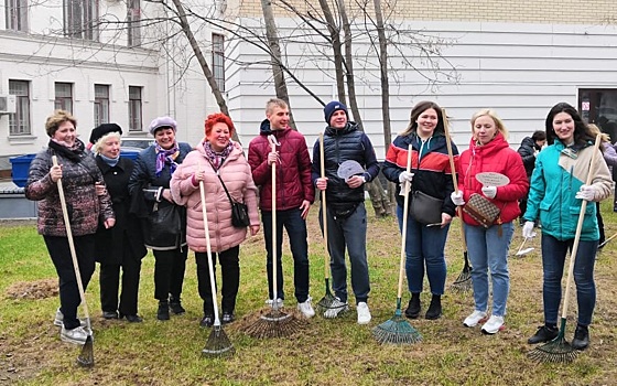 Городской субботник прошел в Центральном округе