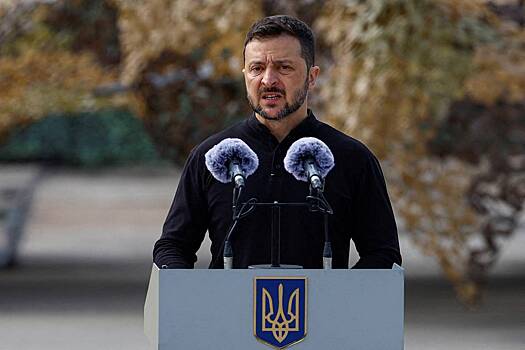 Стало известно о попытках Зеленского вернуть украинцев из-за рубежа