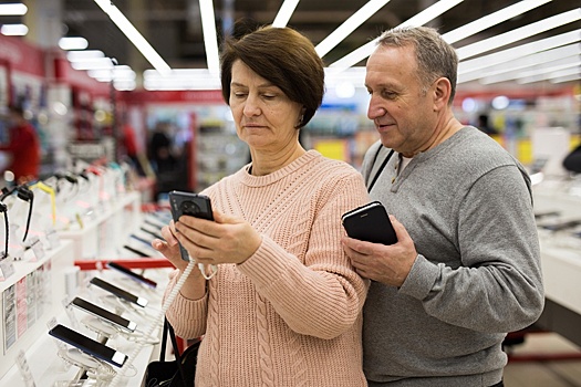 Число выданных россиянам кредитов упало на 21% в сентябре